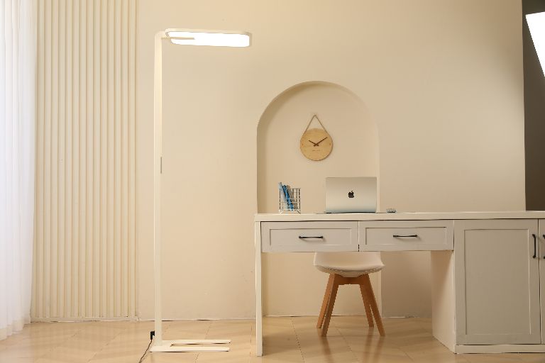 AUCAS LIFE Pro LED Eye-Care Floor Lamp PRO/PRO MAX